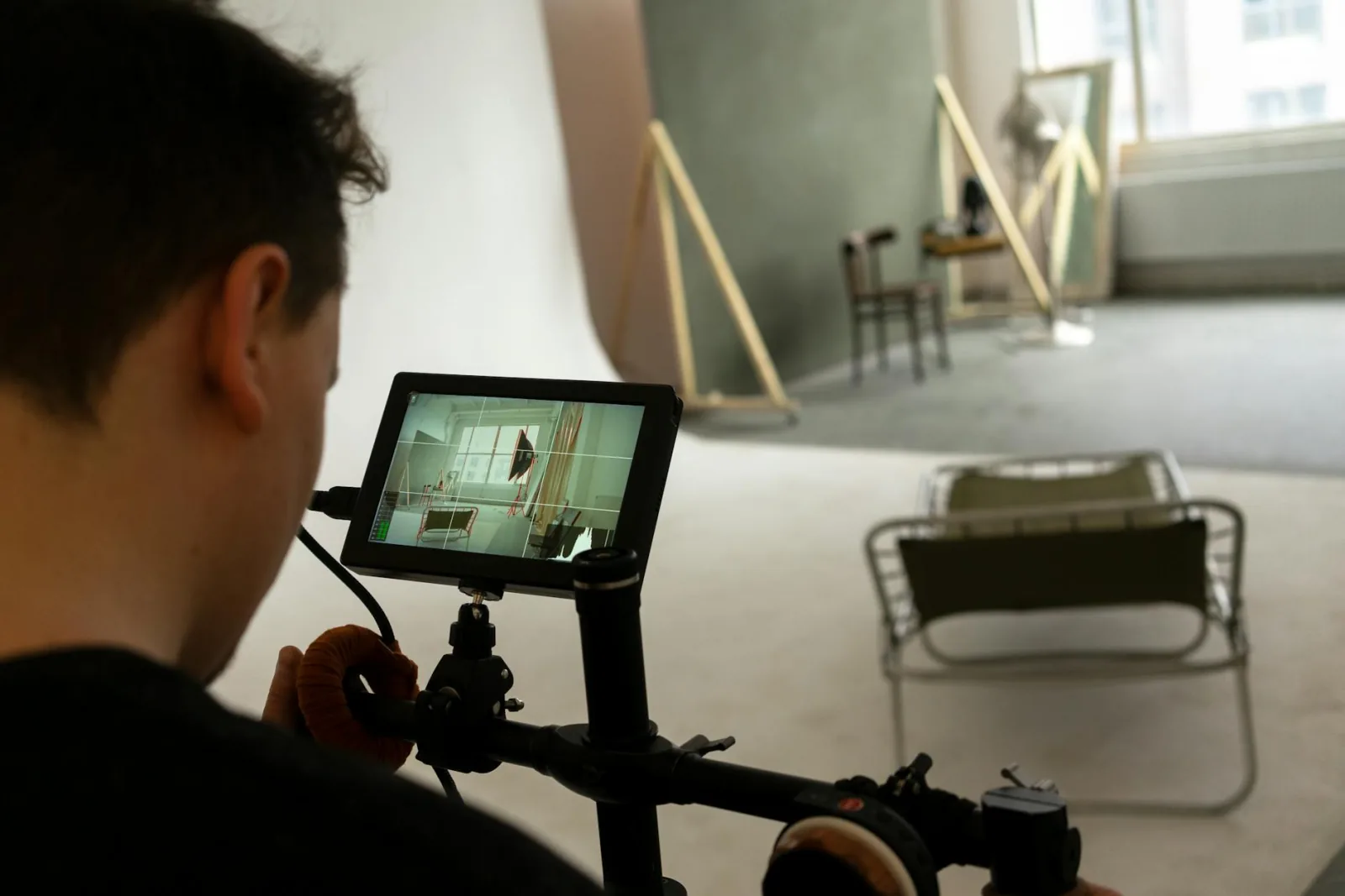 Facteurs multiplicateurs de coût selon le niveau d'exigence - coût production vidéo marketing | Esekai